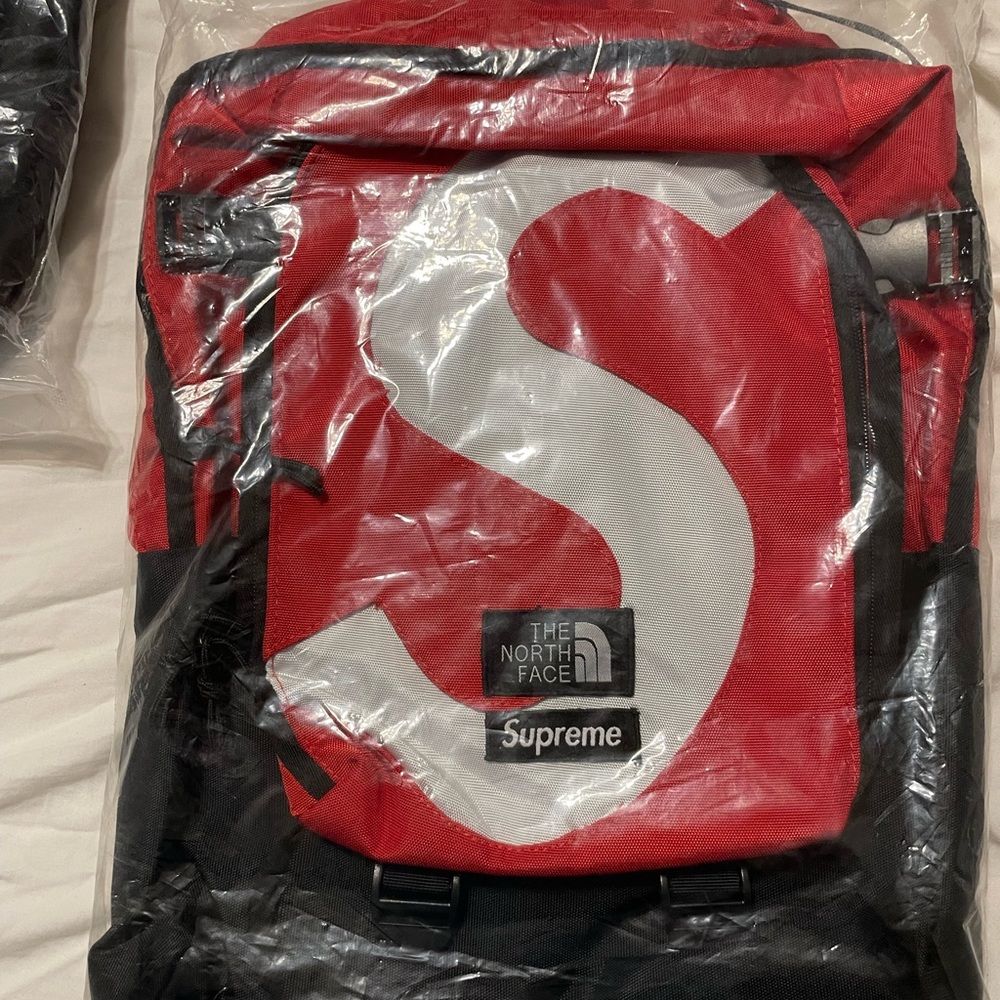 SUPREME X NORTHFACE BACKPACK
